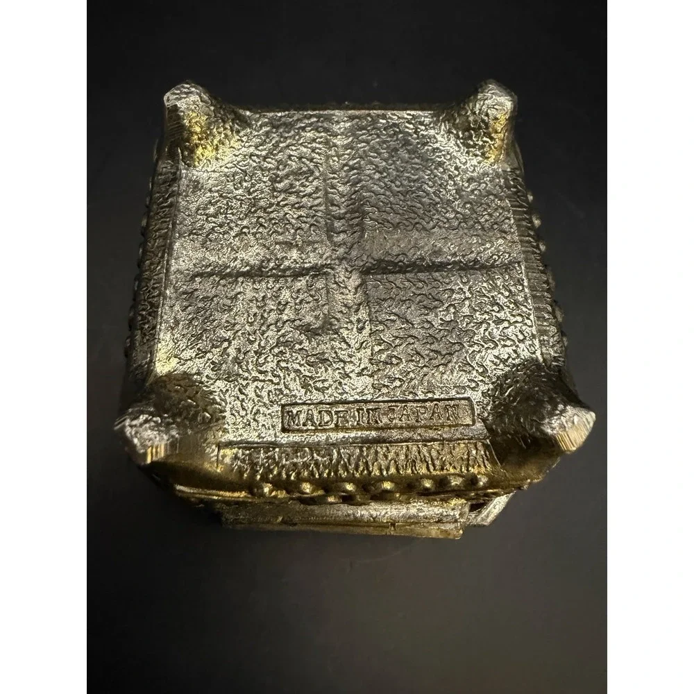 Vintage Made in Japan Ornate‎ Metal Jewelry Trinket Box Gold Tone Flower Design
